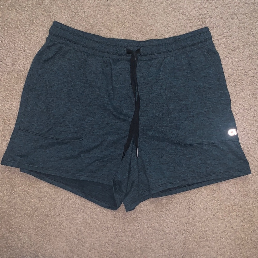GapFit Active Shorts